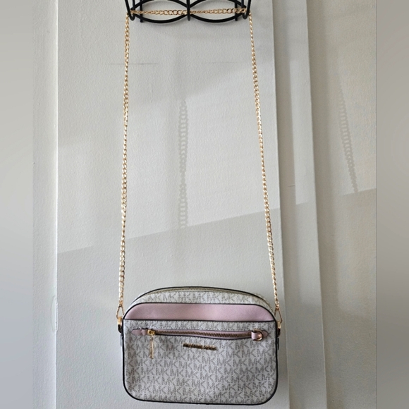 Michael Kors Jet Set Logo Gray and Pink Crossbody Bag EUC - Picture 1 of 11